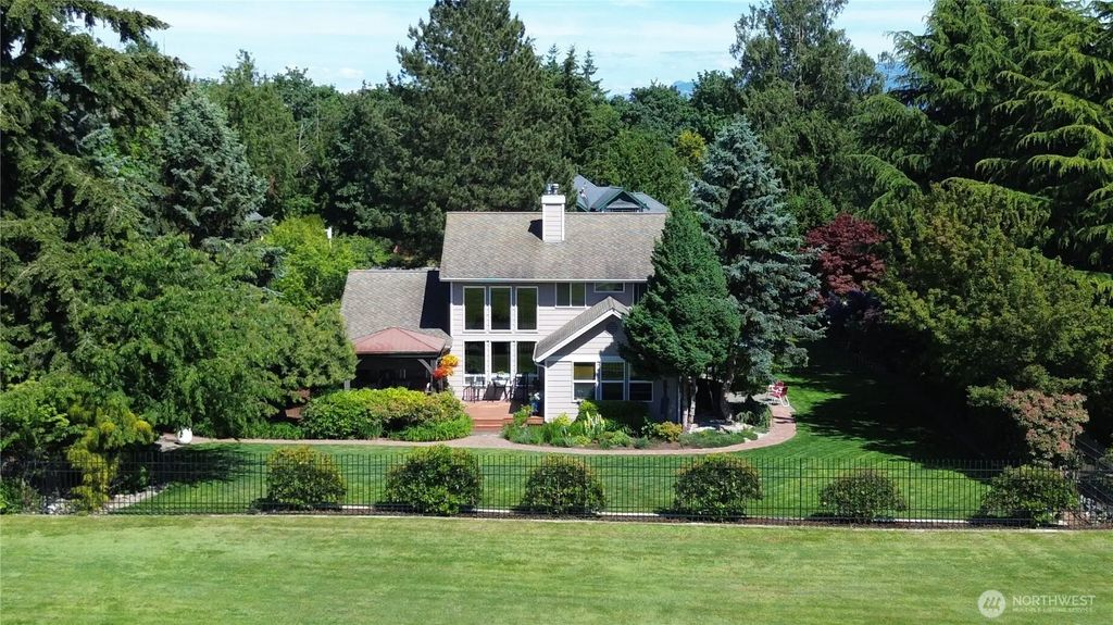 12270 Maple Crest Drive, Burlington