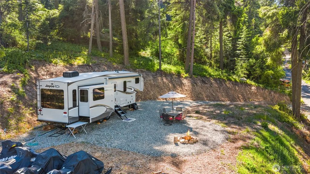 180 Horse Heaven Road, Cle Elum