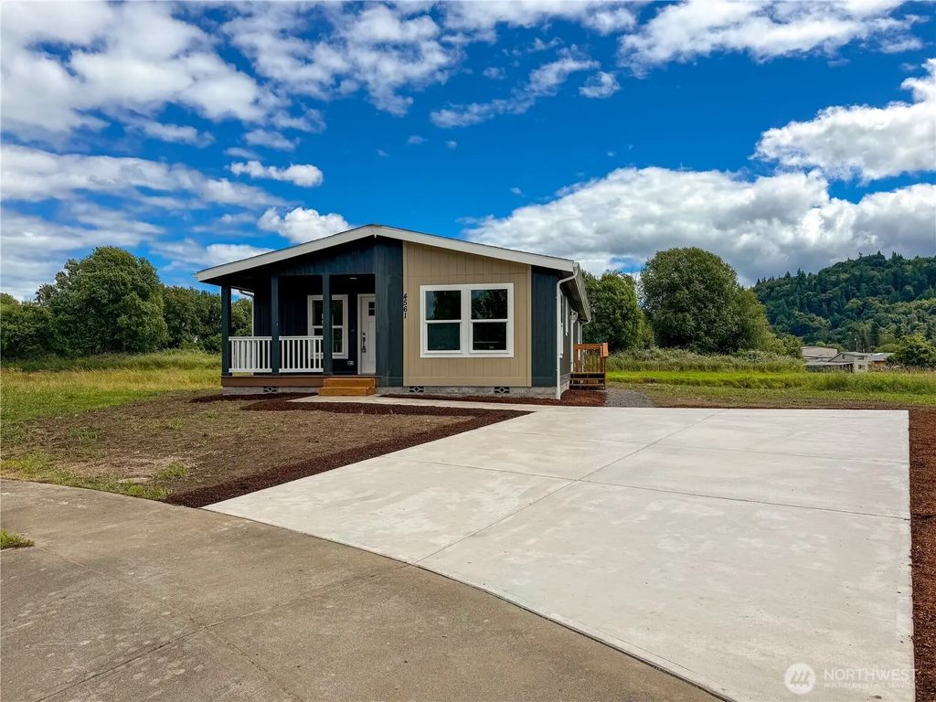4561 Windemere Street, Longview