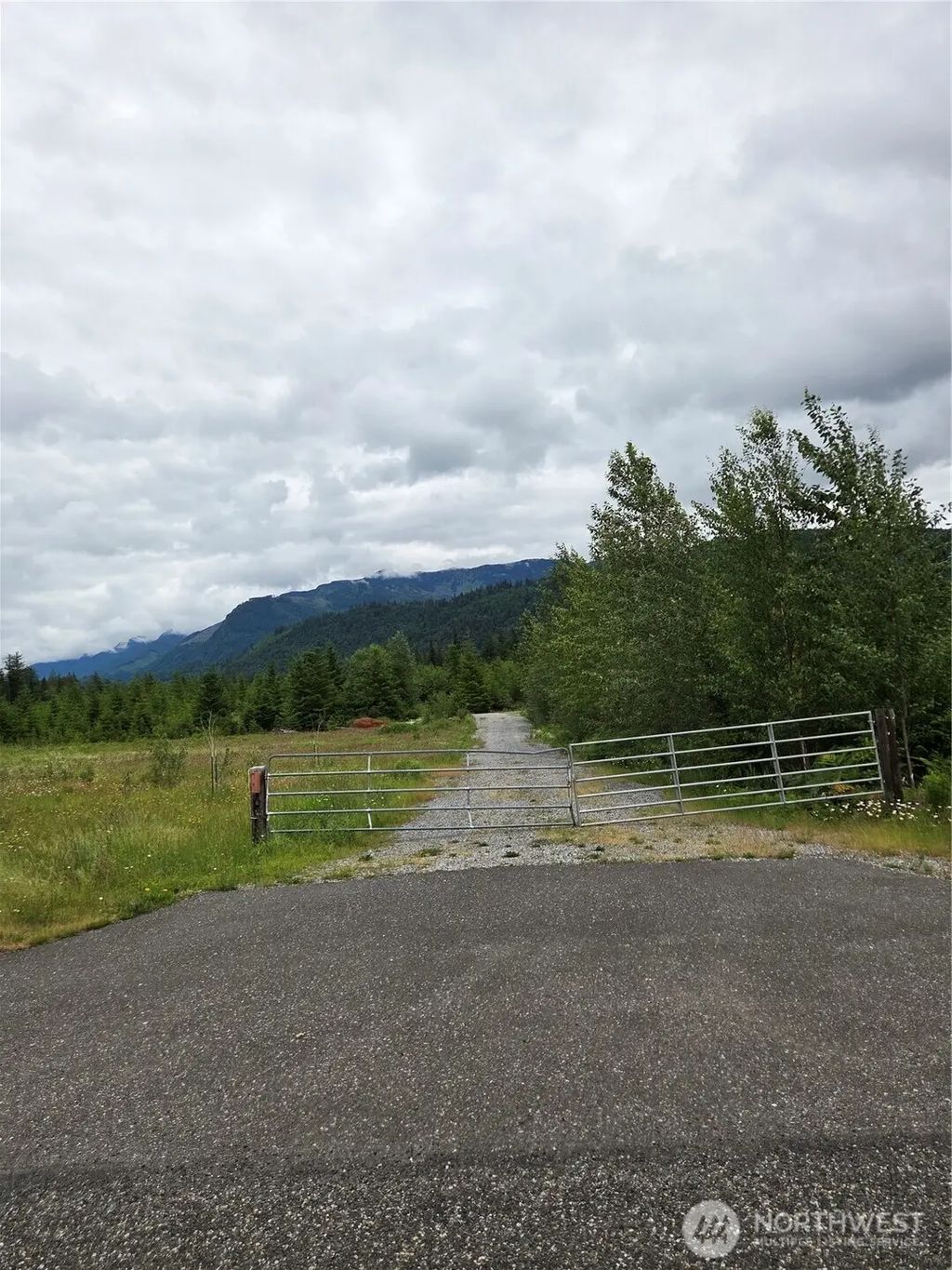 9242 Heady Road, Sumas
