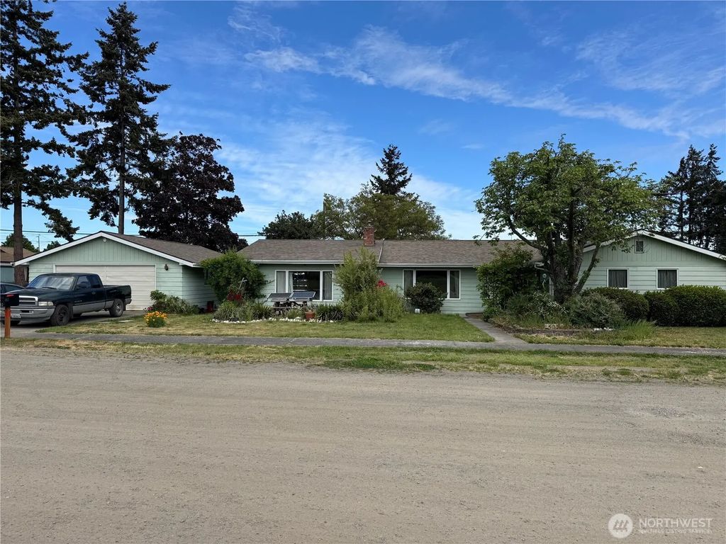 402 G W Maple Street, Sequim