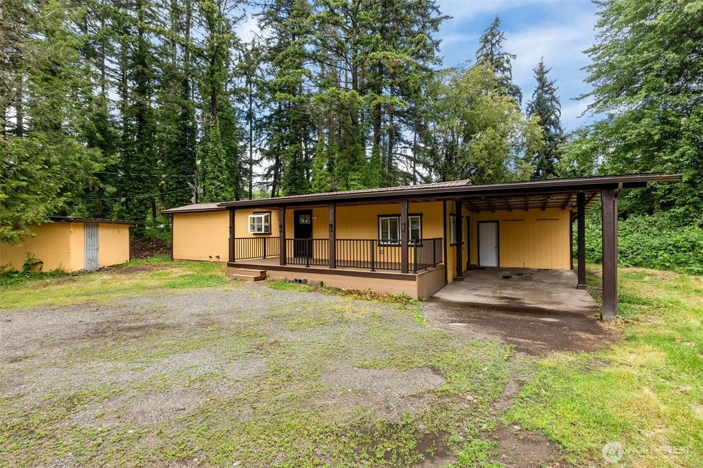 24817 51st Avenue E, Graham