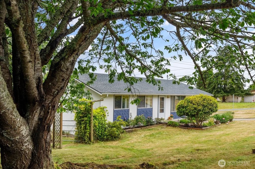 975 Ferry Avenue, Coupeville