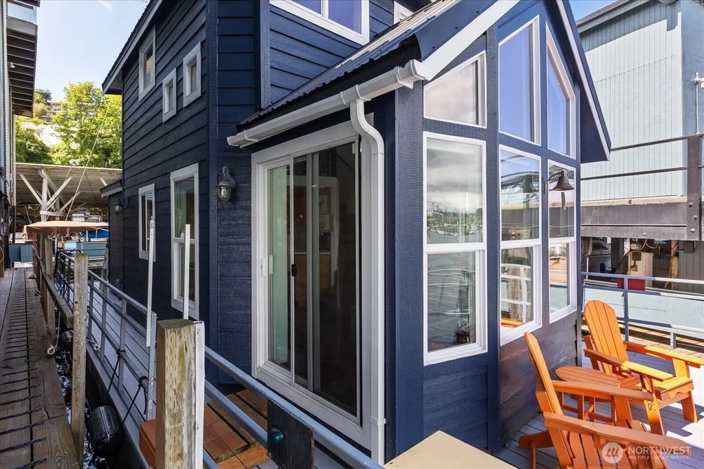 2706 Westlake Avenue N 76, Seattle