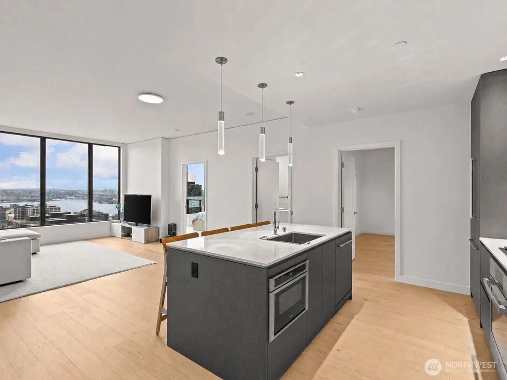 2510 6th Avenue 2410, Seattle