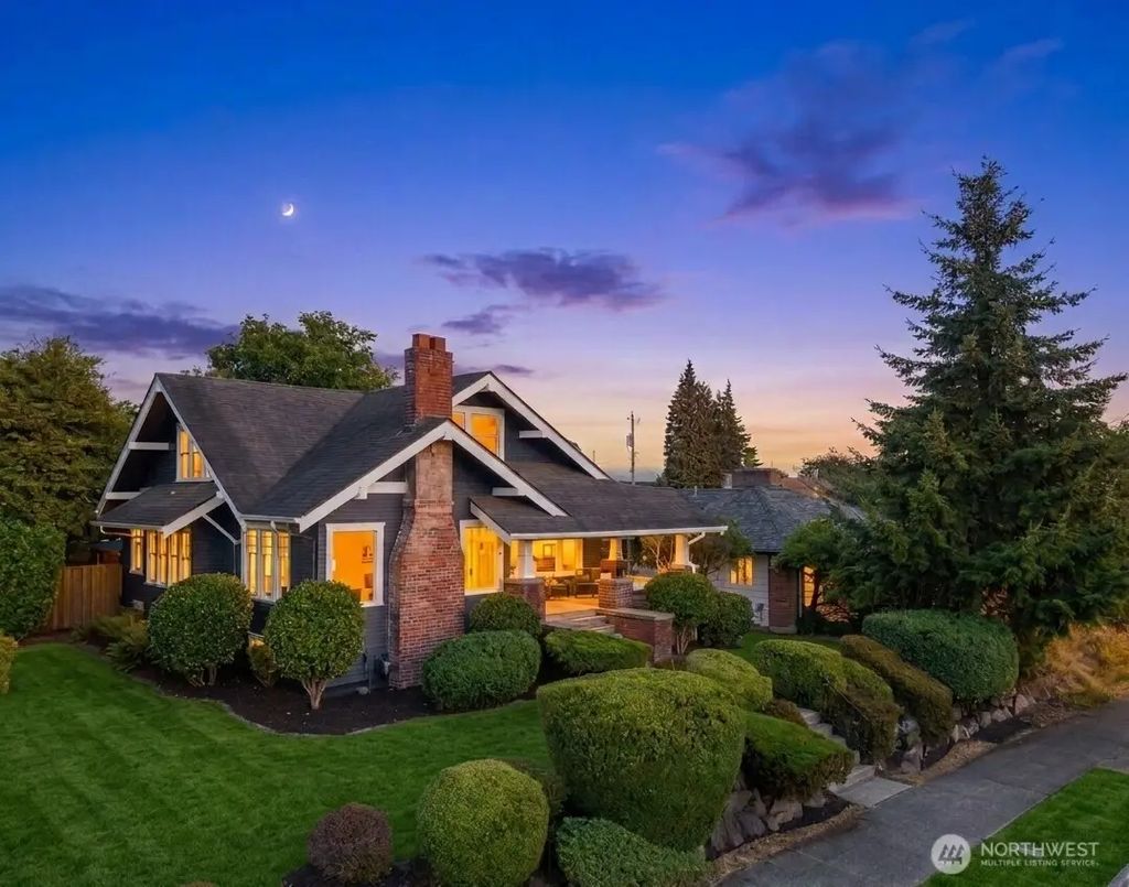 7706 32nd Avenue Nw, Seattle