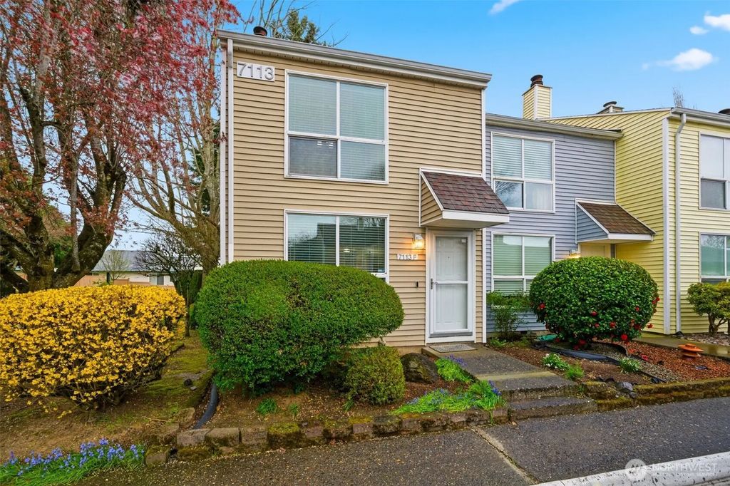 7113 Ne 43rd Street F, Vancouver