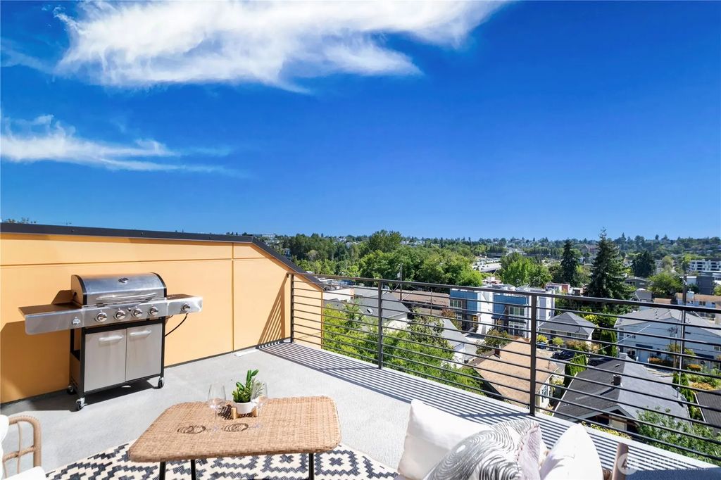 1546 Sturgus Avenue S, Seattle