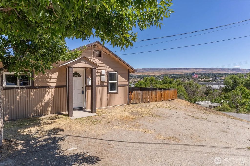 1522 Crescent Street, Wenatchee