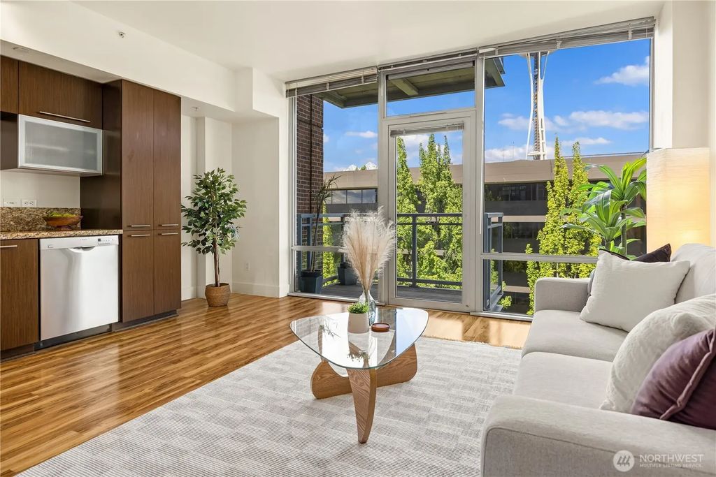 2911 2nd Ave 616, Seattle
