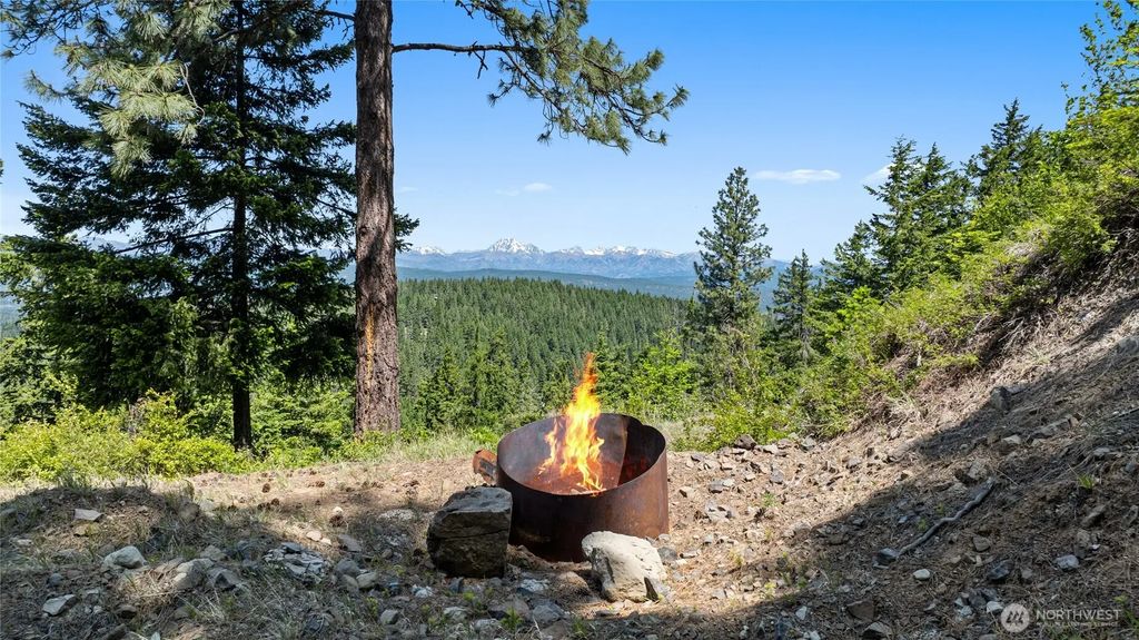 1208 Rodeo Road, Cle Elum
