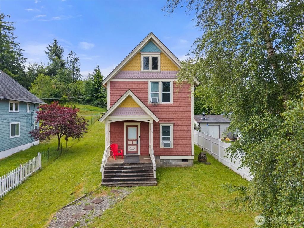 722 E Cowlitz Street, South Bend