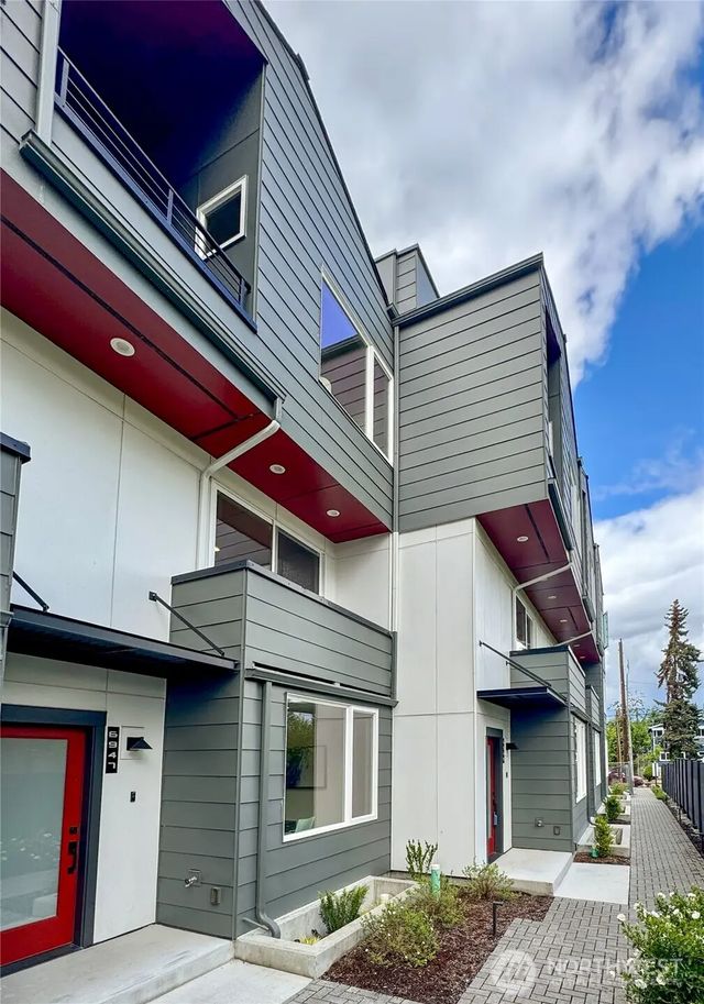 6947 42nd Avenue S, Seattle