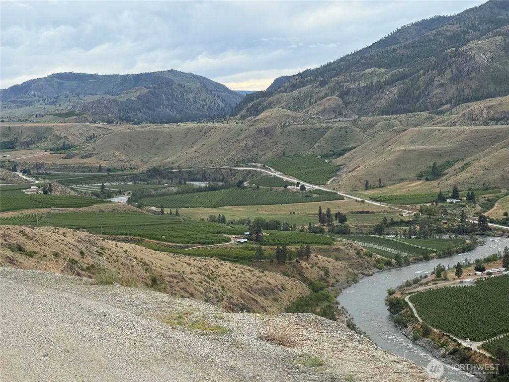 300 Buckhorn Mountain Drive, Pateros
