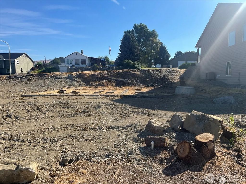 1058 Corum Circle, East Wenatchee