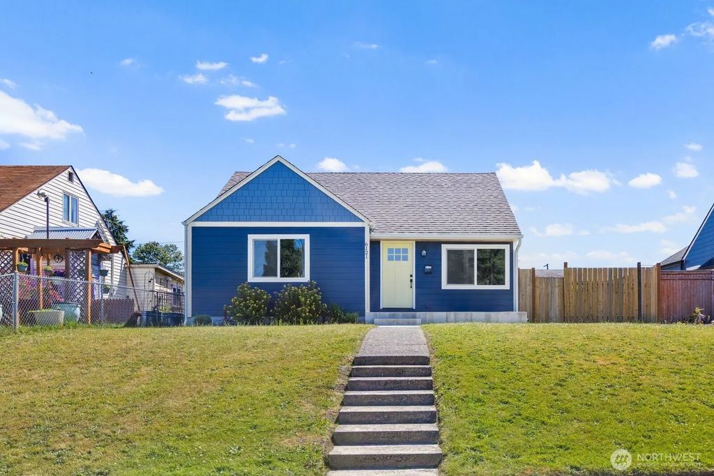 6121 S C Street, Tacoma