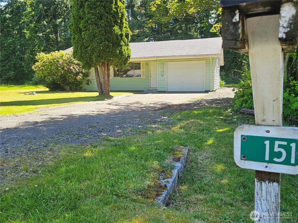 151 S Little John Lane N, Forks