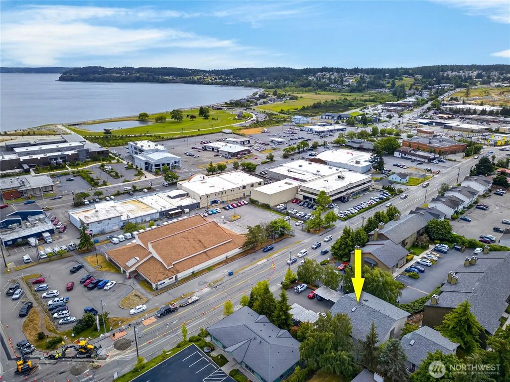 320 Se Barrington Drive A201, Oak Harbor