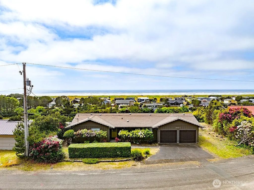 30011 J Place, Ocean Park