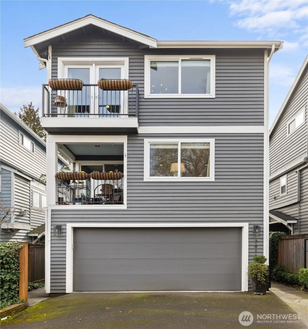 3414 33rd Avenue Sw, Seattle