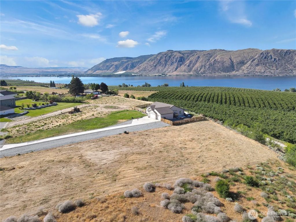 16 Columbia View Drive, Brewster