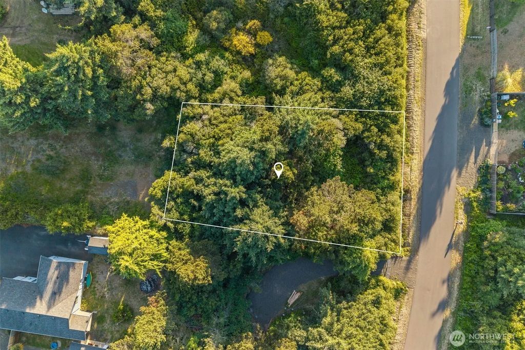 193 N Narwhal Loop Nw, Ocean Shores
