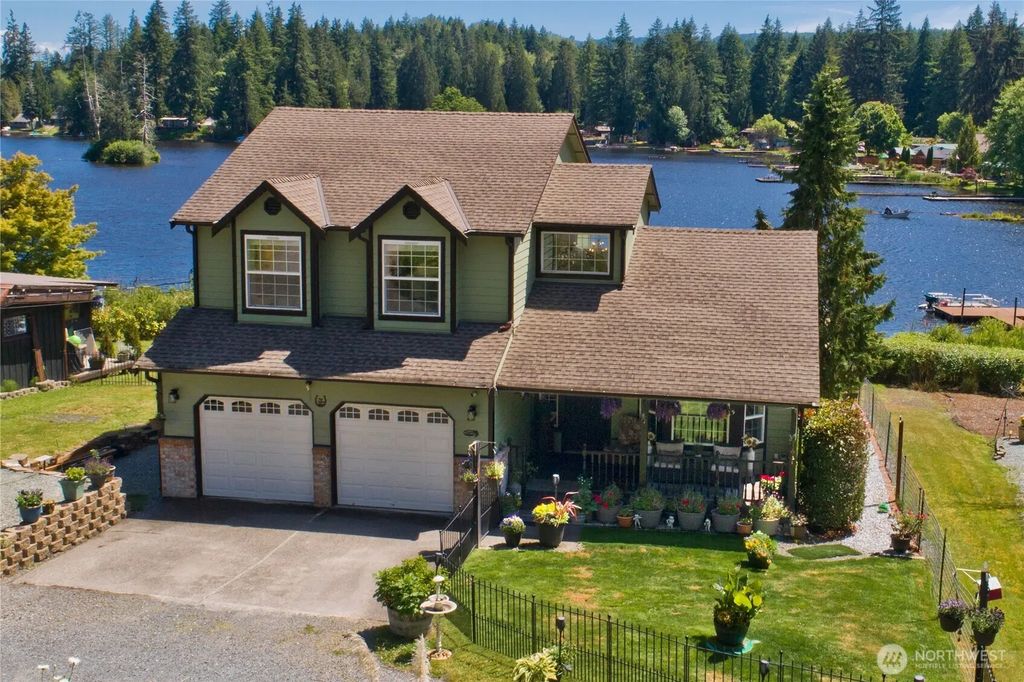 32421 Whitman Lake Drive E, Graham