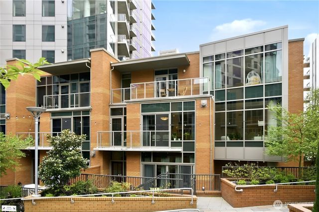 10620 Ne 9th Place Th-6, Bellevue