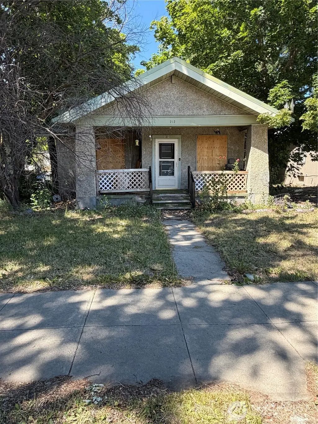 212 Ash Street S, Omak