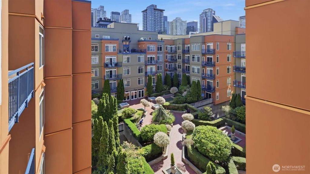2414 1st Avenue 702, Seattle