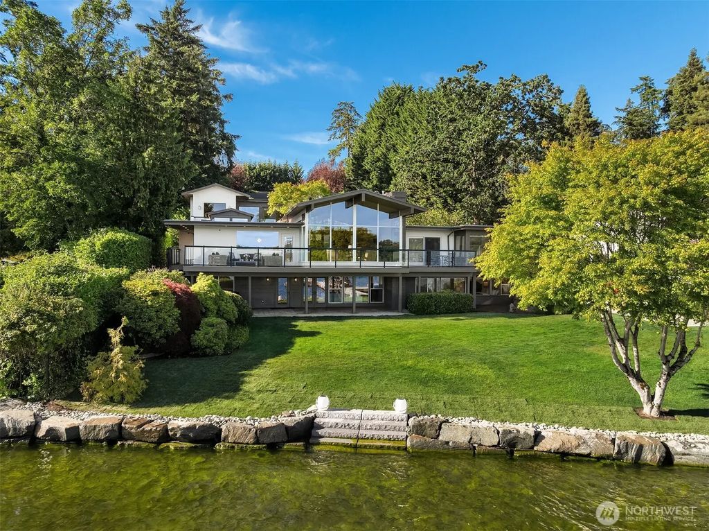 10929 Se Lake Road, Bellevue