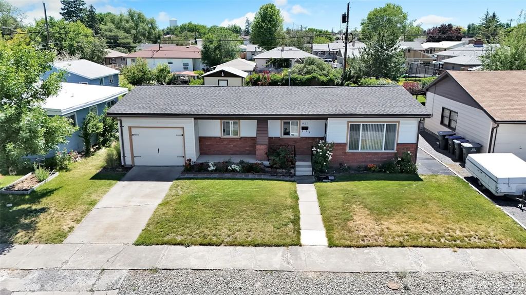 827 S Juniper Drive, Moses Lake