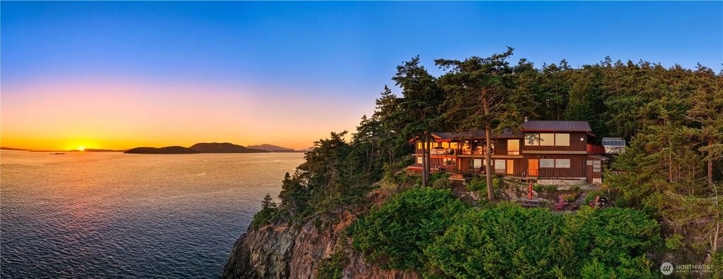 14122 Ervine Road, Anacortes