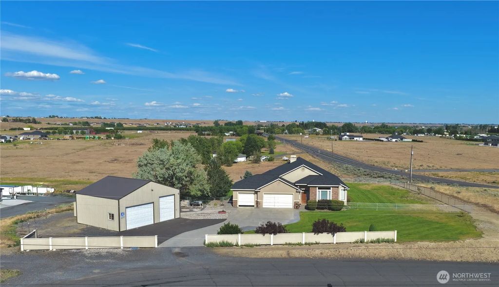 7019 Ne Lake Vista Drive, Moses Lake