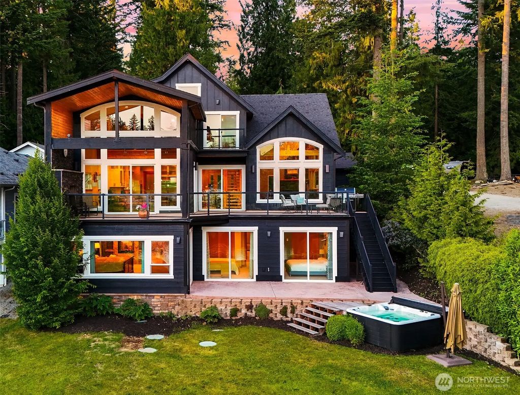 15404 Lakeview Avenue, Stanwood
