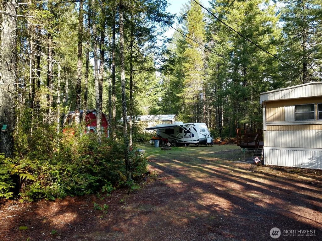 221 Ne Madrona Avenue, Tahuya