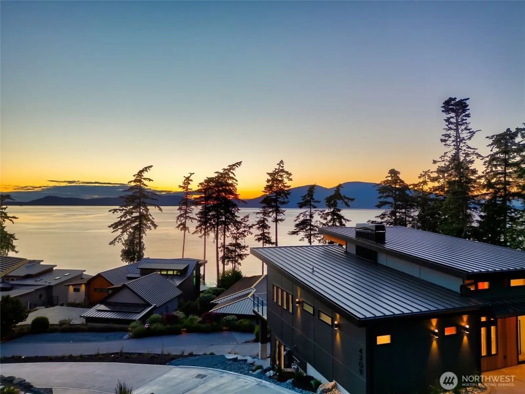 4209 Navigator Lane, Anacortes