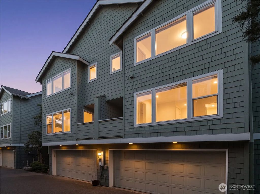 205 27th Avenue S 205, Seattle