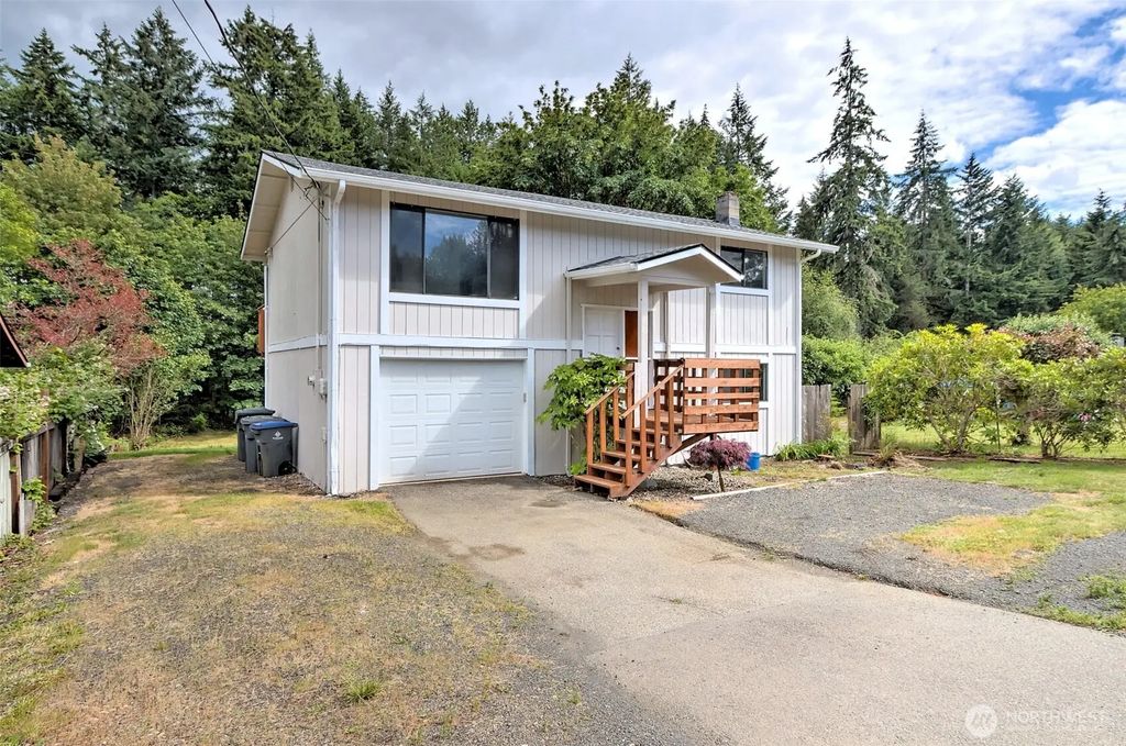 2064 Lake Boulevard, Shelton