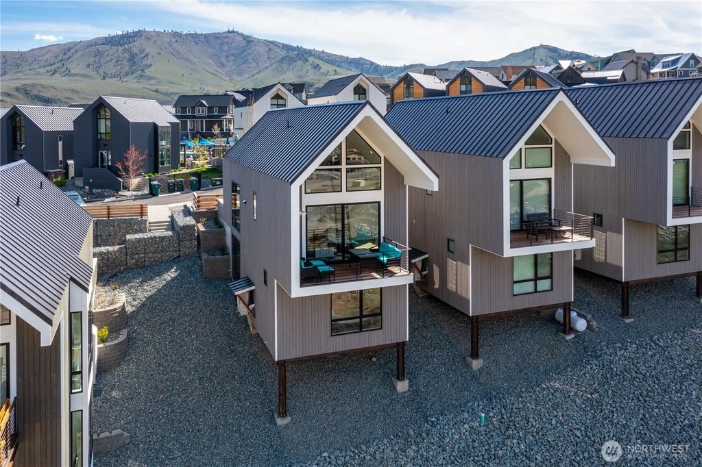 1414 Cottage Lane, Chelan