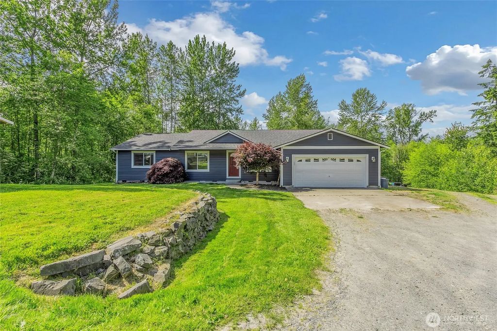 12311 Holtz Road E, Eatonville