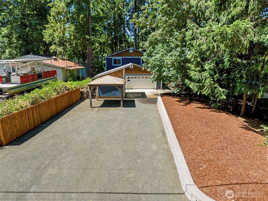 5633 Lake Saint Clair Drive Se, Olympia