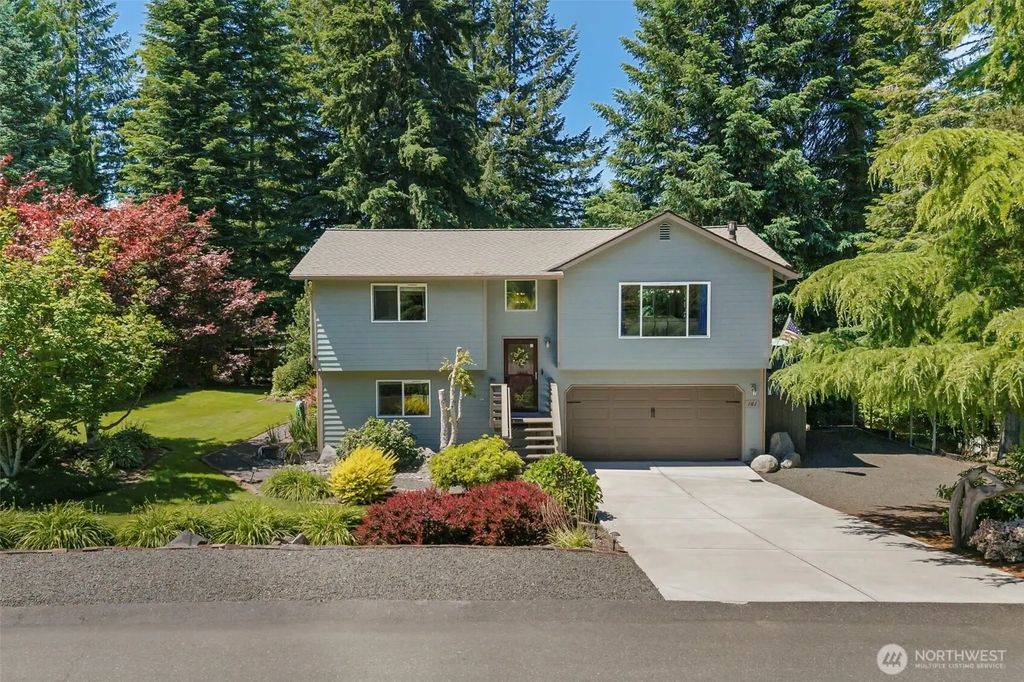 141 Ne Mahonia Drive, Belfair