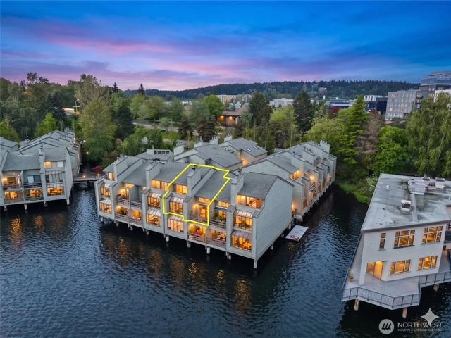 4 Lake Bellevue Drive 206, Bellevue