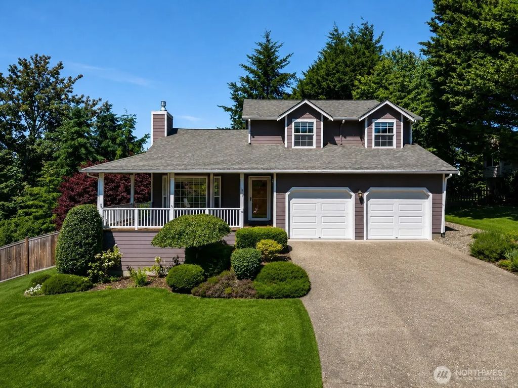 26227 Montera Loop Ne, Kingston