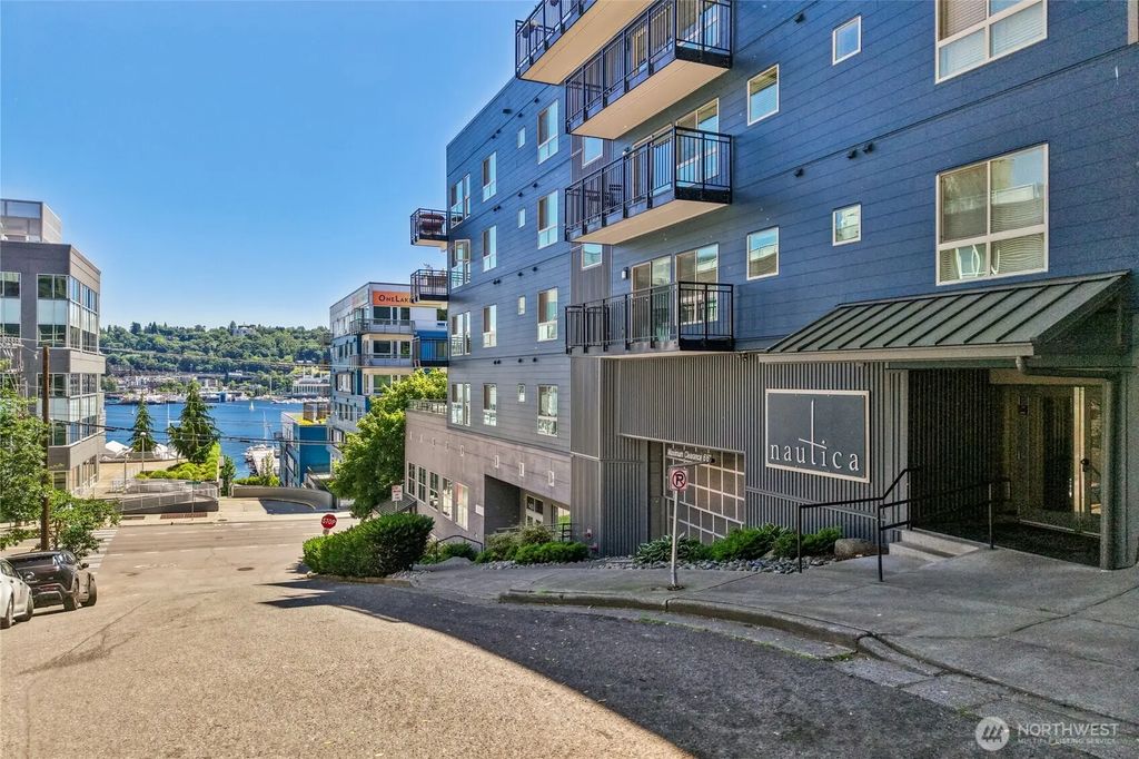 701 Galer Street 813, Seattle