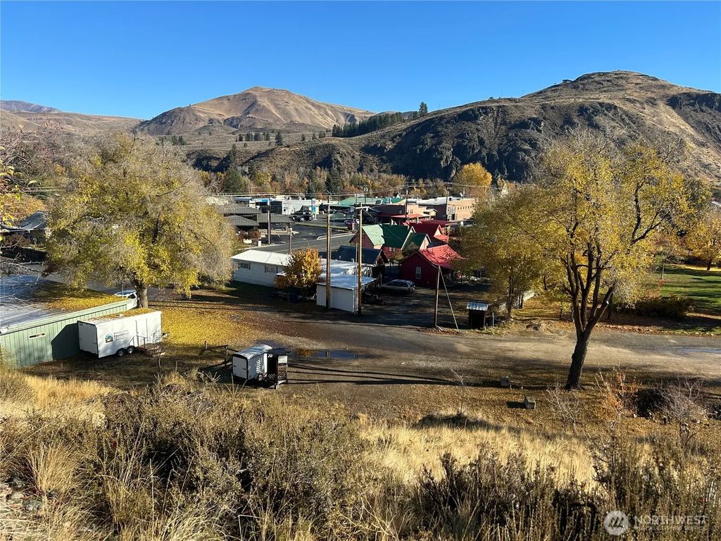 136 Johnson Street, Twisp