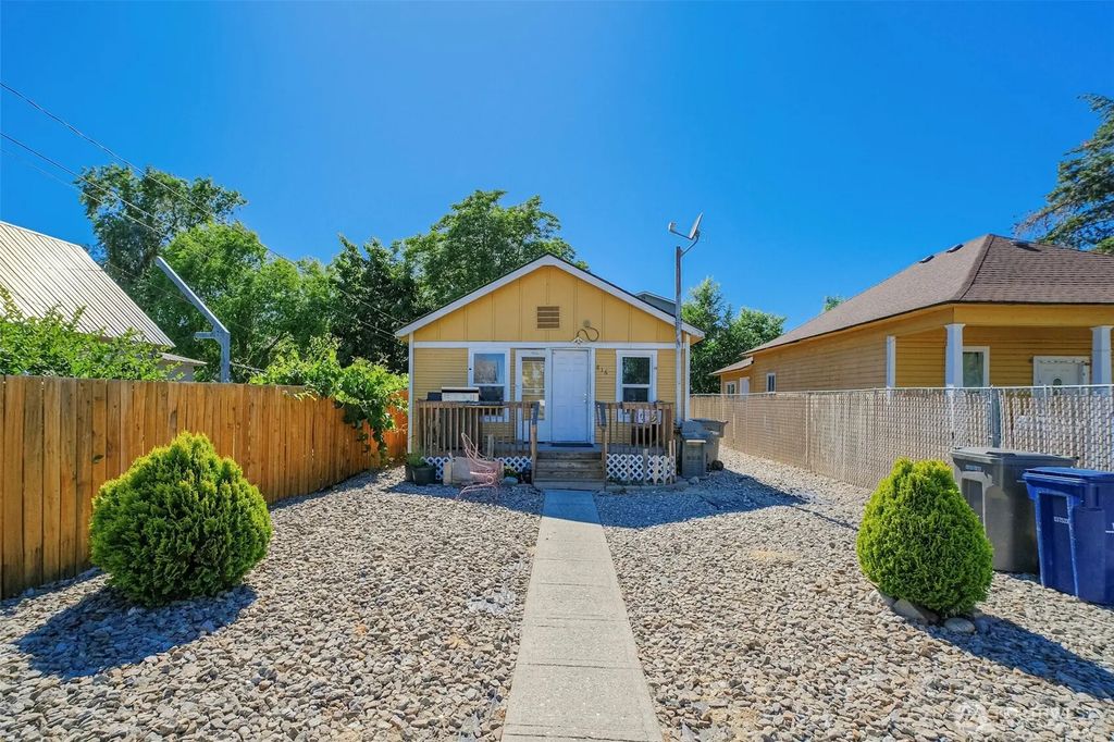 814 816 Cascade Street, Wenatchee