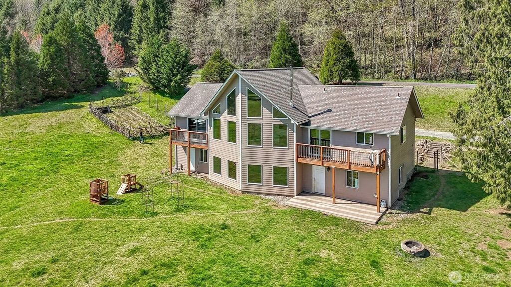 138 Marian Lane, Ariel