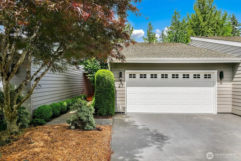 15000 Village Green Drive 27, Bothell